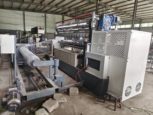 Μήκος 200m πλέγματος σταθερό μέγεθος τρυπών μηχανών φρακτών βοοειδών κόμβων 3 ίντσες