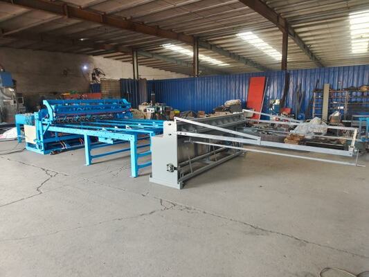 Μέγεθος πλέγματος 150*150mm 4mm PLC κατασκευαστικό εξοπλισμό συγκόλλησης πλέγματος